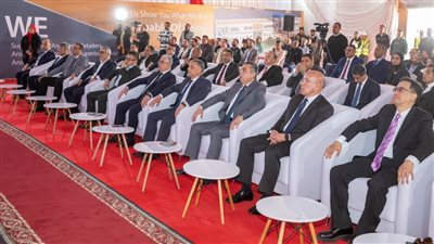 رئيس اقتصادية قناة السويس ومحافظ الإسماعيلية يشهدان وضع حجر الأساس لمشروع 