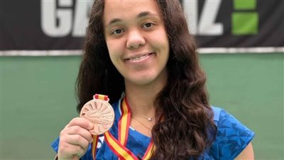 ياسمينا عيسى تتوج ببرونزية بطولة إسبانيا الدولية البارالمبية للريشة الطائرة