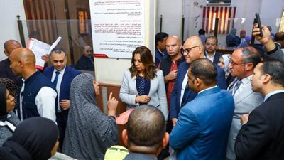 وزيرة التنمية المحلية تمهل رئيس مدينة الخانكة أسبوعًا لحل جميع شكاوى المواطنين