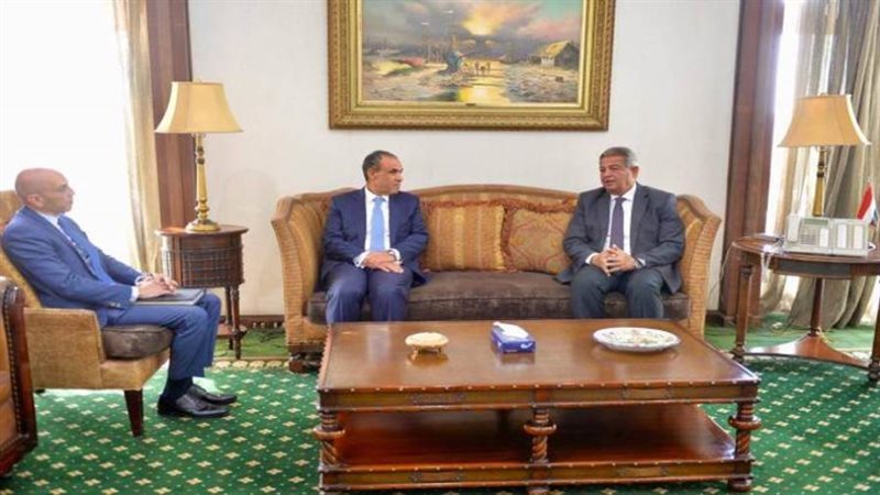 وزير الخارجية والهجرة