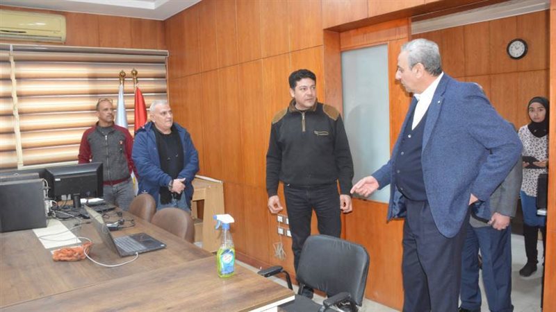 محافظ الغربية خلال