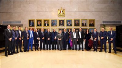 وزير الخارجية والهجرة يلتقى بمسئولى الهيئات الإعلامية الوطنية وكبار الصحفيين والإعلاميين