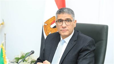 محافظ الجيزة: تجهيز موقف السرفيس الحضاري بكوبرى الصحابة بسعة 400 سيارة سرفيس