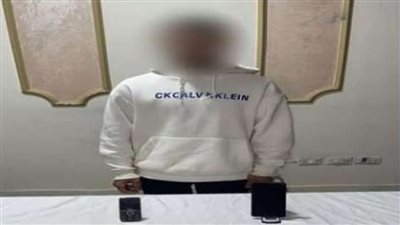 كشف ملابسات قيام أحد الأشخاص بالترويج لبيع الأسلحة البيضاء بمواقع التواصل الاجتماعي 