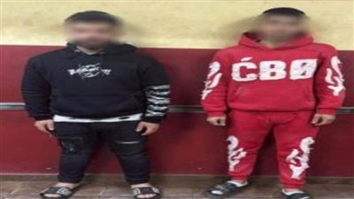 كشف ملابسات فيديو بشأن قيام شخصين بإلقاء ألعاب نارية على قائدي سيارات الميكروباص بالجيزة