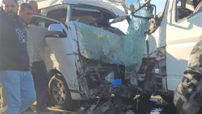 بالأسماء.. إصابة 10 أشخاص بحادث تصادم مروع بين سيارتين بطريق دمنهور- دسوق