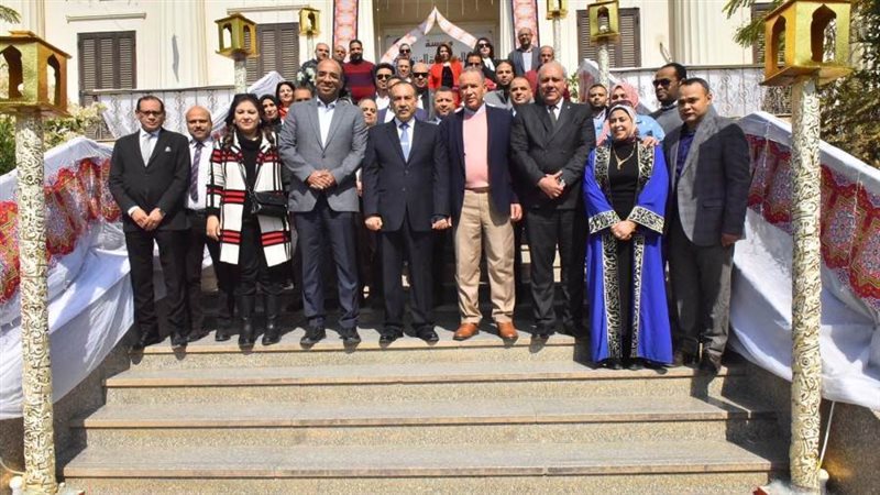 محافظ أسيوط يشهد