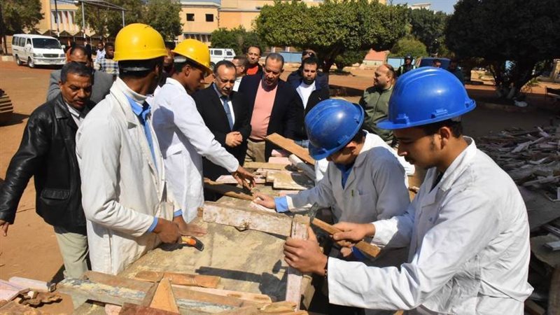 محافظ أسيوط يتفقد