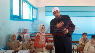 تفعيل دور الأنشطة الطلابية وتطبيق الجدول الحصصي بمعاهد كفر الشيخ