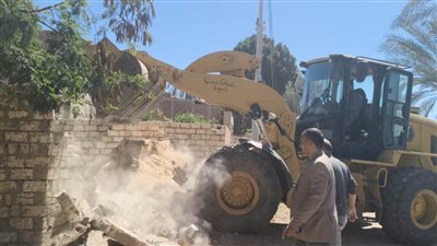 إزالة 16 حالة تعٍد على أراضٍ زراعية وأملاك دولة بمركزي أسيوط وساحل سليم