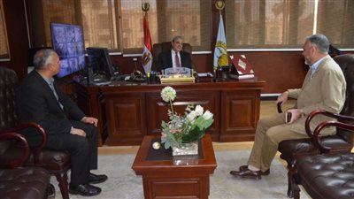  بالصور.. محافظ الغربية يناقش خطة تطوير المجازر مع مستشار وزير التنمية المحلية