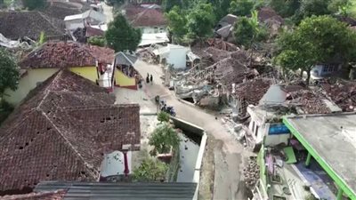 زلزال بقوة 5.4 درجة يضرب شبه جزيرة ميناهاسا في إندونيسيا