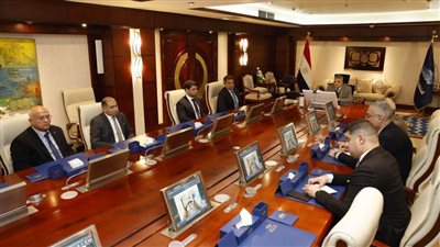 الفريق أسامة ربيع يبحث تأثير تطورات الأوضاع في منطقة البحر الأحمر مع الرئيس التنفيذي للخط الملاحي MSC