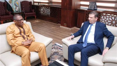 وزير الزراعة وسفير سيراليون في القاهرة يبحثان التعاون في مجال استنباط التقاوى