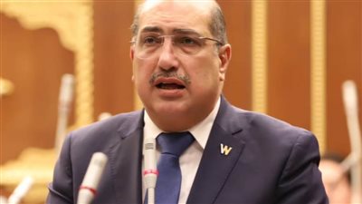 رئيس الهيئة البرلمانية للشعب الجمهوري بالشيوخ: العقارات استثمار آمن.. ونحتاج العمل لتصديرها