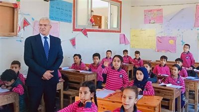 وكيل وزارة التربية والتعليم يتفقد عددا من مدارس  إدارة جنوب الإسماعيلية