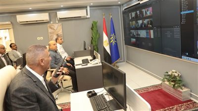 محافظ أسوان يتابع الحملات التموينية بالمراكز والمدن والتأكد من توافر السلع وضبط الأسعار