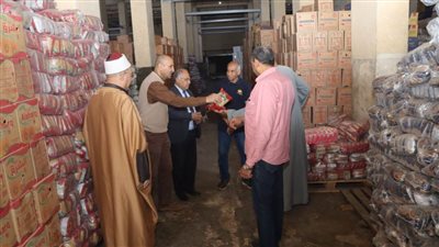 توزيع 8 آلاف كرتونة غذائية على الأسر الأولى بالرعاية ببني سويف