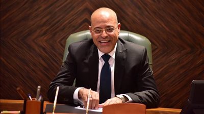 وزير العمل يلتقي رئيس الهيئة العامة للتأمين الصحي