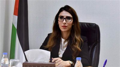 مسئولة فلسطينية تطالب بالضغط على الاحتلال الإسرائيلي لتطبيق معايير العمل الدولية