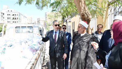 محافظ الفيوم يتفقد قافلة الأسر الأولى بالرعاية