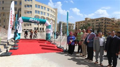 رئيس جامعة كفر الشيخ يشهد فعاليات ماراثون الدراجات بكلية التجارة