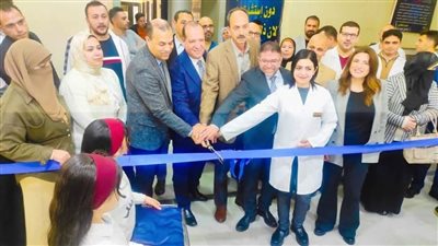 وكيل صحة البحيرة يفتتح معمل مستشفى غرب النوبارية بعد تطويره
