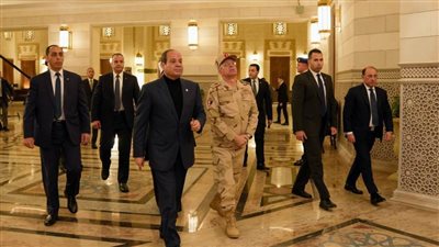 الرئيس السيسي يفتتح مسجد السيدة نفيسة بعد تطويره ويؤدي صلاة الفجر