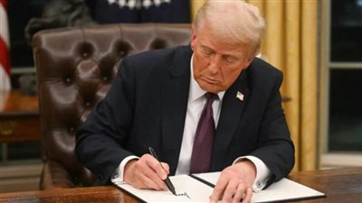  ترامب يوقع أمرا بإلغاء وزارة التعليم
