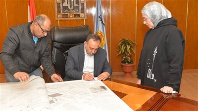 محافظ أسيوط يعتمد المخططات التفصيلية لمدينتي أبنوب وصدفا لضبط عملية البناء وتنظيم العمران 