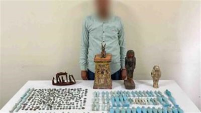 ضبط 390 قطعة أثرية بحوزة شخص بأسيوط تعود لعصور مختلفة 