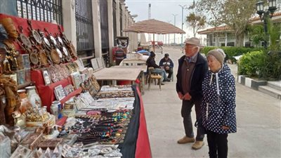 475 سائحا في جولات حرة بالمناطق التجارية والأثرية ببورسعيد| صور 