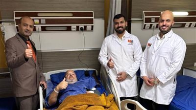 إنجاز طبي بالغردقة.. فريق طبي ينقذ يد سائح إنجليزي من الشلل