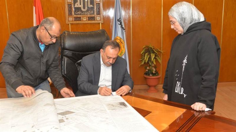 محافظ أسيوط يعتمد