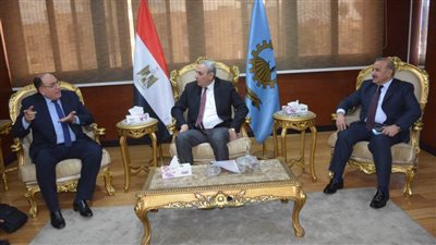  بالصور.. محافظ الغربية يناقش إقامة مشروعات جديدة لدعم الأمن الغذائي