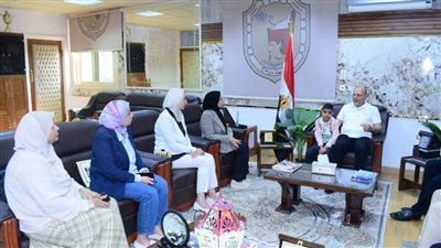 مستشفيات سوهاج الجامعية تستجيب لطفل يعاني من ضمور العضلات