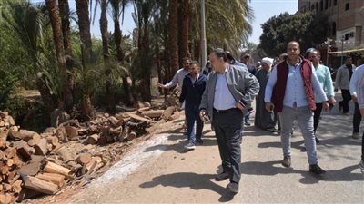 محافظ أسيوط يوجه بتطوير مدخل قرية بني زيد الأكراد وأبنوب الرئيسي