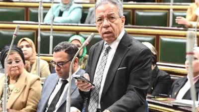  نقيب الأطباء يستعرض المطالب بقانون 