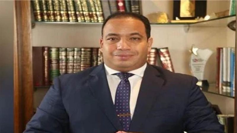 الدكتور عبد المنعم