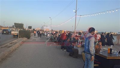 محافظ كفر الشيخ يشيد بشباب بلطيم لتنظيمهم مائدة إفطار جماعي على كورنيش البرلس
