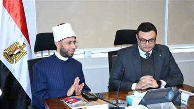 اجتماع بين وزيري الأوقاف والإسكان لبحث التعاون المشترك 
