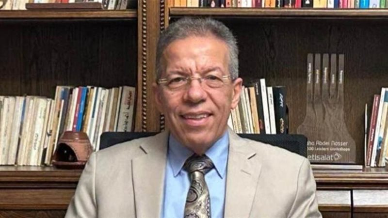 الدكتورأسامة عبد