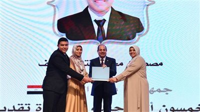 بالصور.. محافظ الغربية: تكريم أسرة من سجين الكوم بجائزة الأسرة القرآنية شرف لمحافظتنا