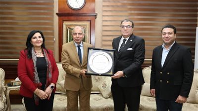 محافظ المنيا يلتقي وفد كيان سند شباب الصعيد لبحث دعم المبادرات الشبابية والتنموية