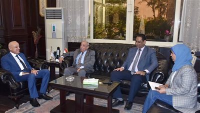 محافظ الأقصر يستقبل نقيب المهندسين لبحث تعزيز أوجه التعاون