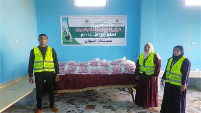 احتفالية للأورمان لتوزيع 2375 كيلو لحوم على الأسر الأولى بالرعاية