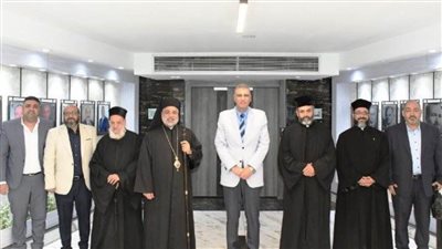 وفد الأقباط الكاثوليك يقدم التهنئة لمحافظ أسوان بمناسبة عيد الفطر المبارك