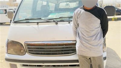 كشف ملابسات تداول قيام قائد سيارة بالسماح لطفلة بالجلوس خارج النافذة بالقاهرة