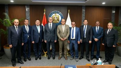 بدوي: قطاع البترول يكثف جهوده لتطبيق نظام التحول الرقمي في كافة المجالات 