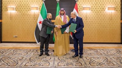 المملكة تستضيف اجتماعًا بين وزيري الدفاع السوري واللبناني لتنسيق وتعزيز التعاون في القضايا الأمنية والعسكرية بين بلديهما   